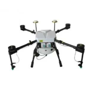 drone avec une pompe à eau à quatre voies
