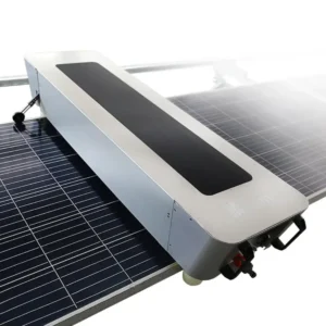 système robotique avancé qui nettoie les panneaux solaires