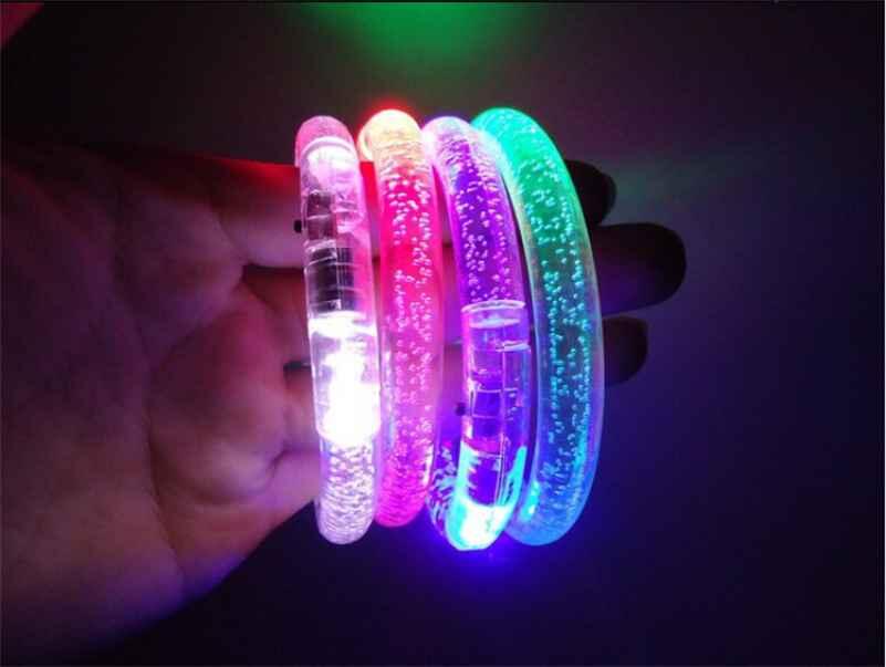 COLORFUL-CHANGING-BRACELET5_801x603 Bracelet LED Lumineux Coloré – Image 1
