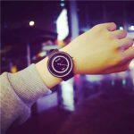 Miler Montre-Bracelet avec de Pointeur dans un Style Futuriste – Image 7