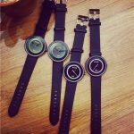 Miler Montre-Bracelet avec de Pointeur dans un Style Futuriste