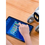 robot toy adapting to child's behavior